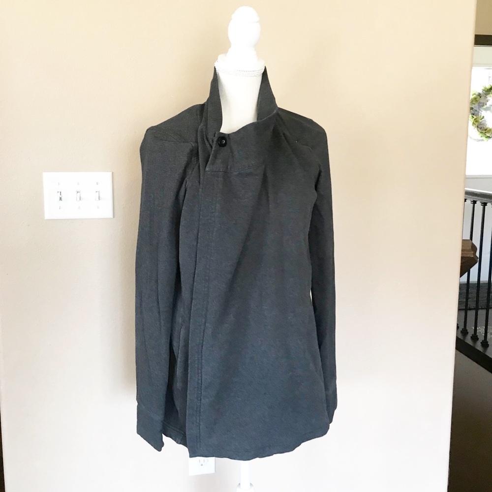 Lululemon sweatshirt jacket- super warm and cozy!